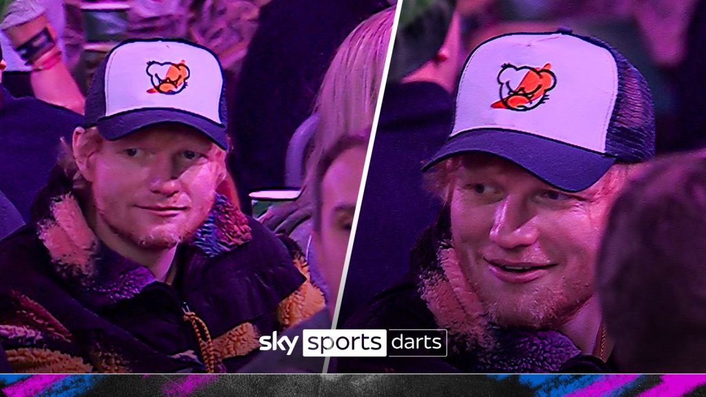 Ed Sheeran di Ally Pally untuk Kejuaraan Dart Dunia!