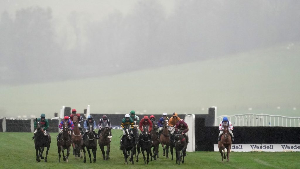 Hari ini di Sky Sports Racing: Welsh Grand National menjadi berita utama kartu Chepstow | Berita Balapan