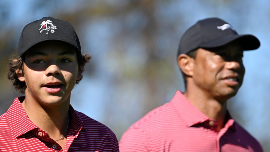 Kejuaraan PNC: Tiger dan Charlie Woods nyaris kalah dari Bernhard dan Jason Langer meski mendapat hole-in-one | Berita Golf