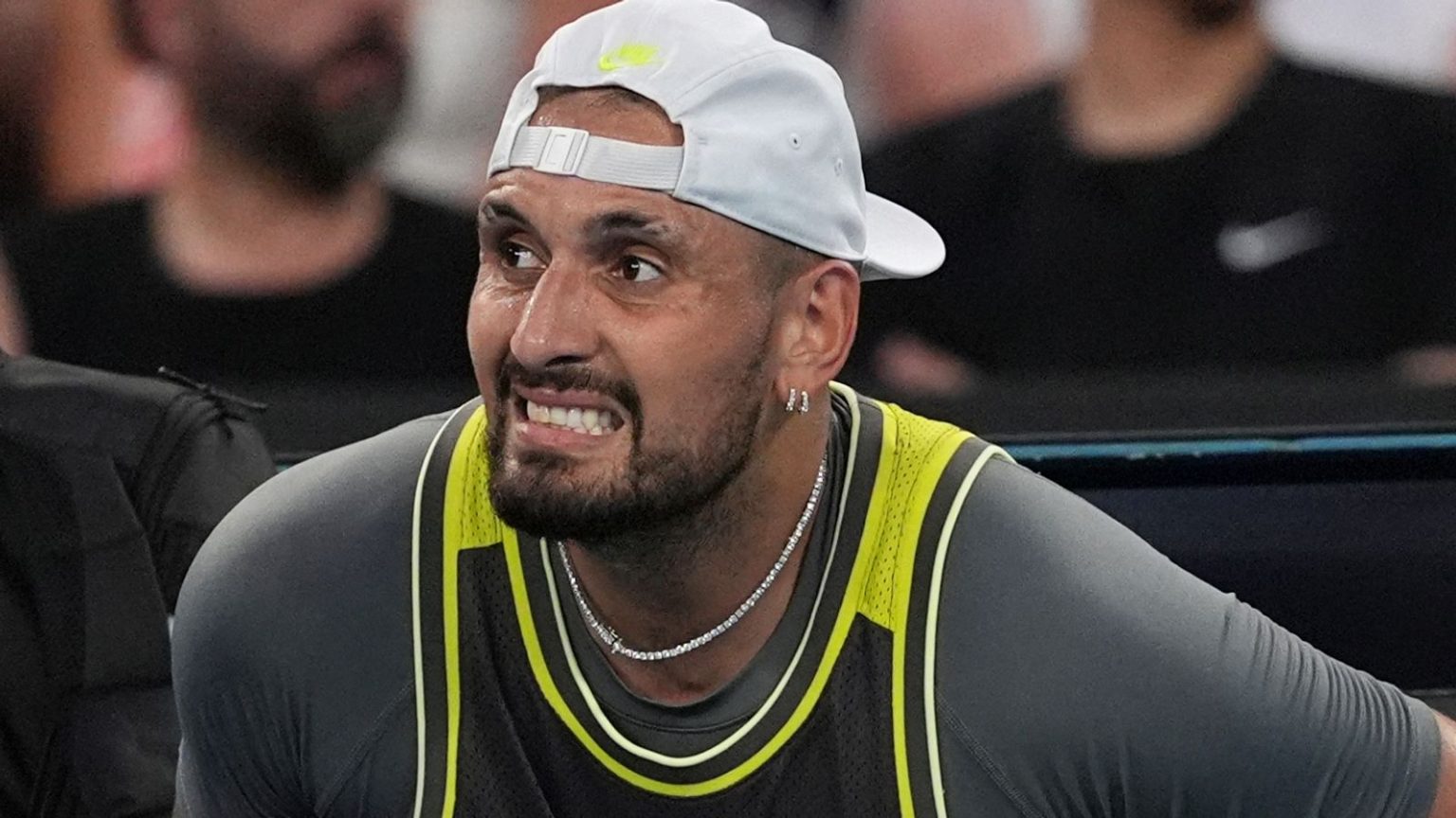 Australia Terbuka: Nick Kyrgios memberikan isyarat pensiun besar setelah kekalahan pada putaran pertama dari petenis Inggris Jacob Fearnley | Berita Tenis