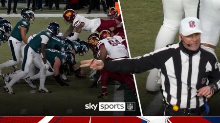 Bermain NFL yang lucu menjadi viral sebagai ancaman ref untuk memberikan touchdown untuk perilaku buruk!