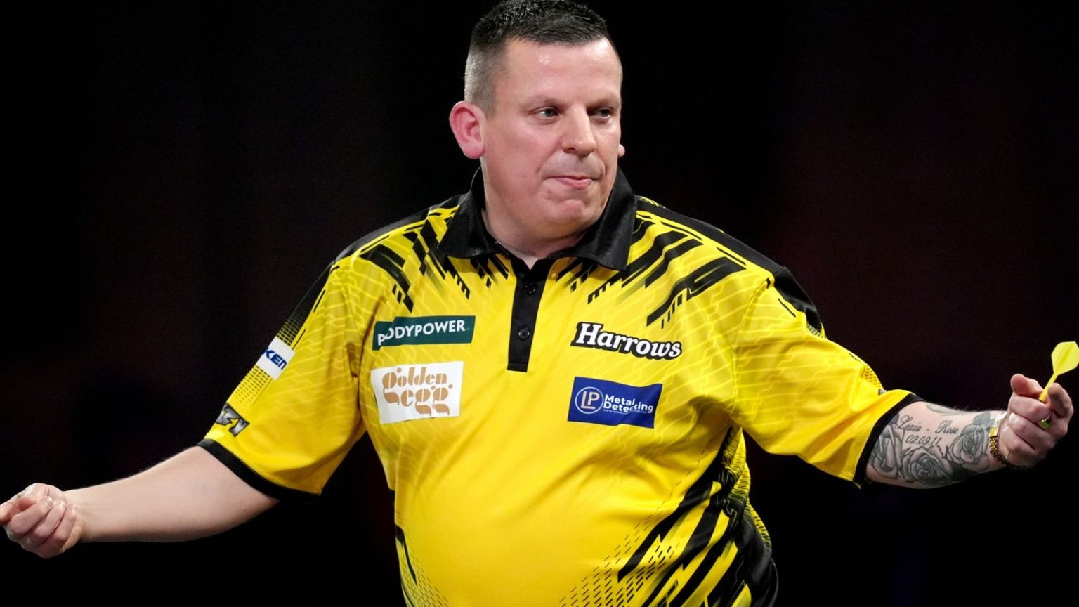 Dart Liga Premier: Dave Chisnall ikut berdebat mengenai pilihan Nathan Aspinall dan Harga Gerwyn | Berita Dart