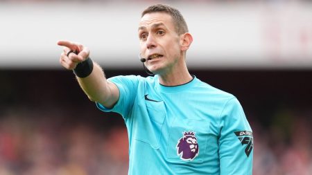 David Coote: Mantan Wasit Liga Premier Permintaan maaf atas tindakan yang menyebabkan pemecatan oleh PGMOL dan keluar sebagai gay | Berita sepak bola