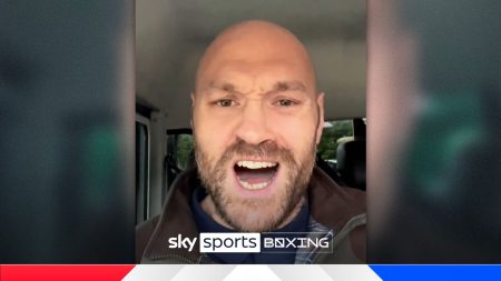 ‘Dick Turpin memakai topeng’ | Tyson Fury mengumumkan pensiun dengan pesan samar