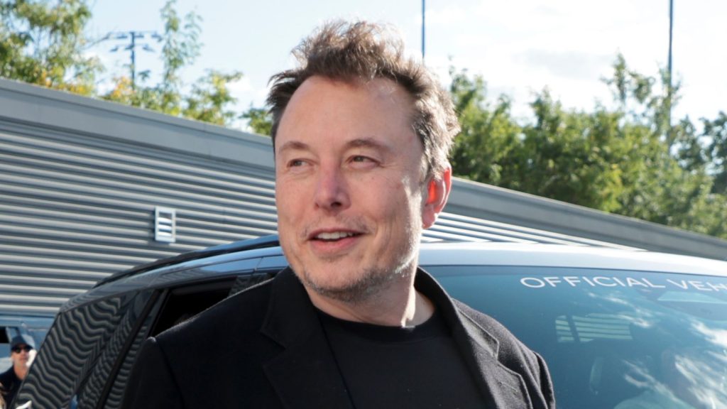 Elon Musk ‘tertarik’ membeli Liverpool tetapi klub tidak dijual dan pemilik FSG belum menerima tawaran | Berita Sepak Bola