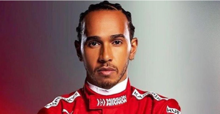 Formula 1 Hamilton dengan senang hati menjajal Kuda Jingkrak baru