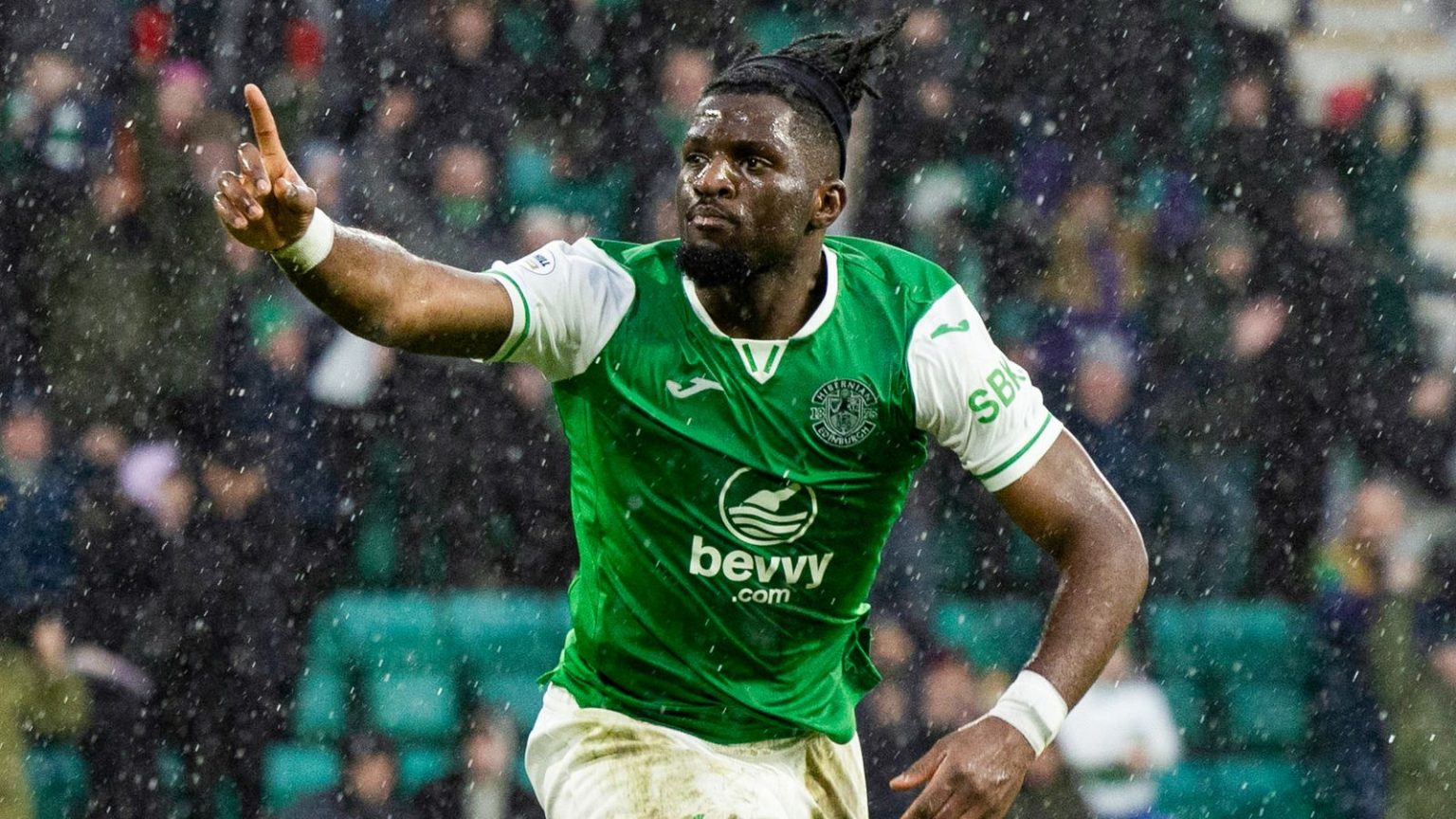 Hibernian 3 – 3 Penjaga