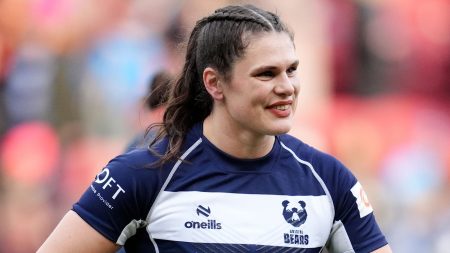 Ilona Maher: Bintang media sosial menandai Bristol Bears yang pertama memulai dengan percobaan | Berita Persatuan Rugbi