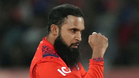 India vs England: Adil Rashid membantu menginspirasi T20 T20 menang untuk Inggris untuk menjaga seri tetap hidup dengan dua untuk bermain | Berita kriket