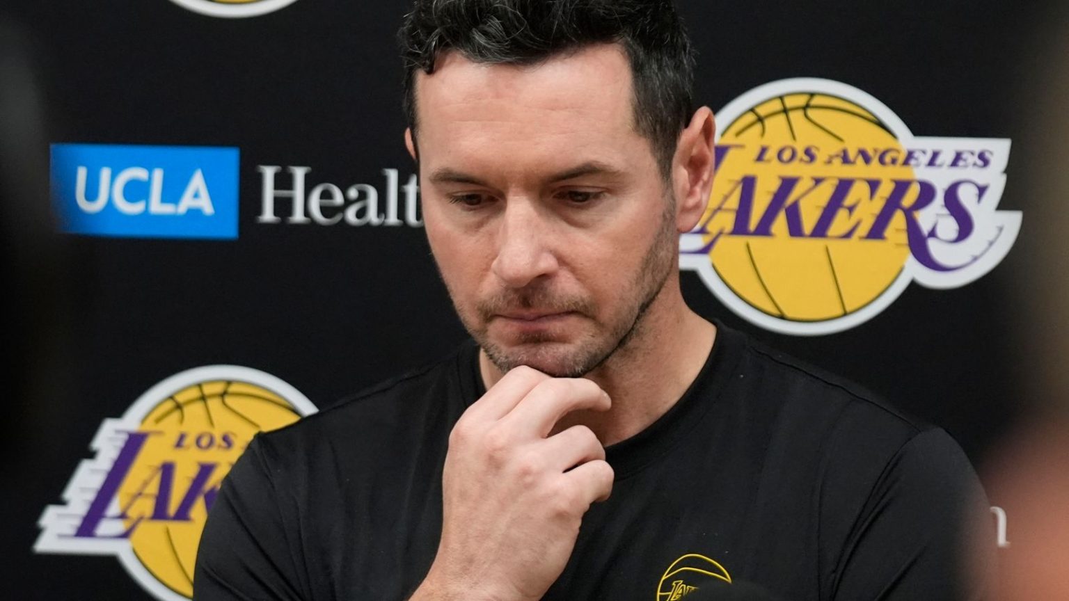 Kebakaran LA: Pelatih NBA Los Angeles Lakers JJ Redick kehilangan rumahnya karena kebakaran hutan | Berita NBA