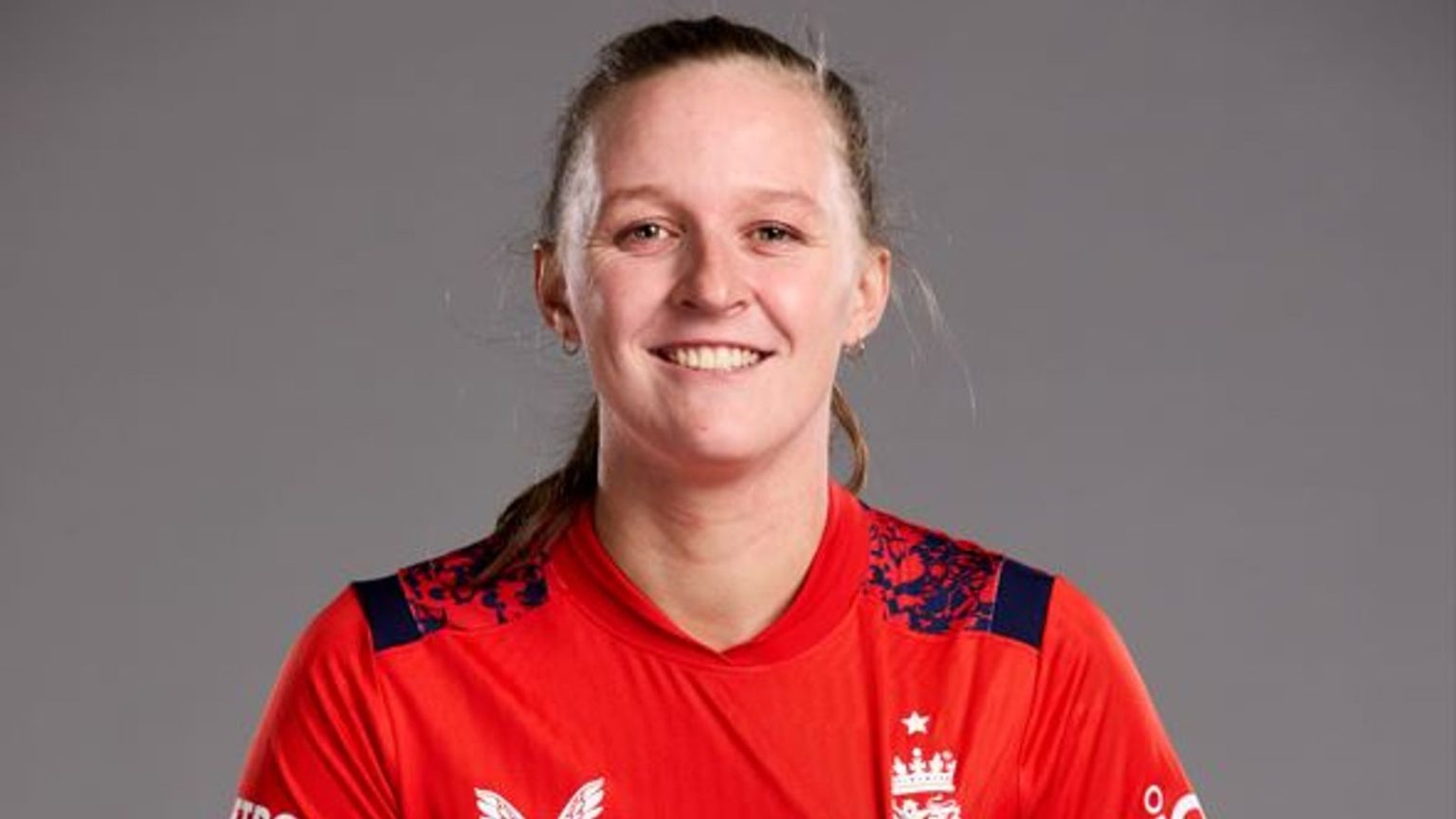 Lauren Filer: Pemain fast bowler Inggris yang bisa membawa mereka meraih kejayaan Women’s Ashes 2025 melawan Australia | Berita Kriket