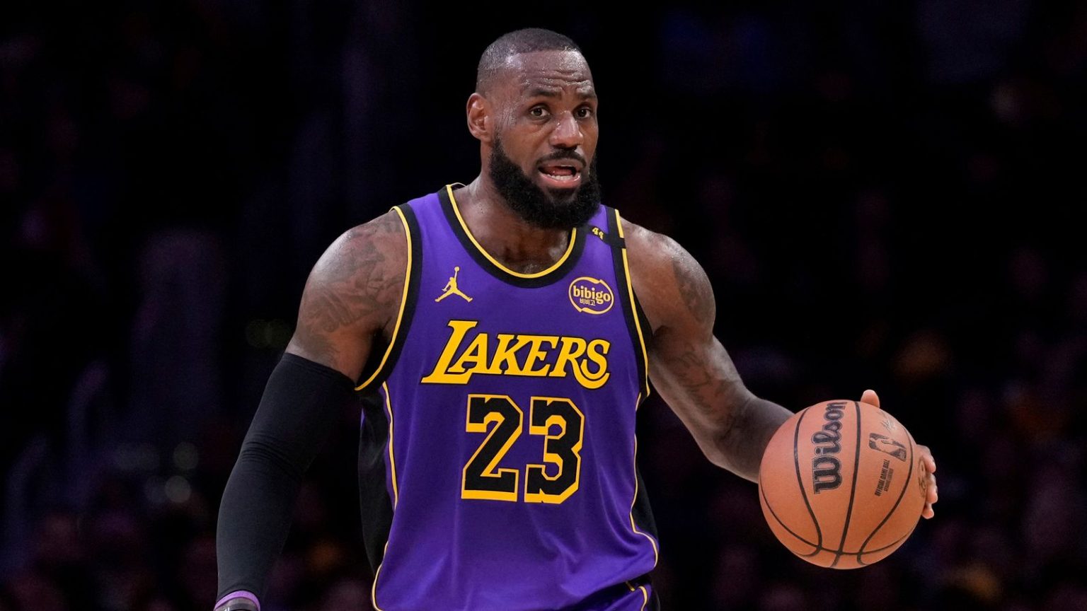 LeBron James melampaui rekor NBA Michael Jordan untuk permainan 30 poin mencapai 563 | Berita NBA