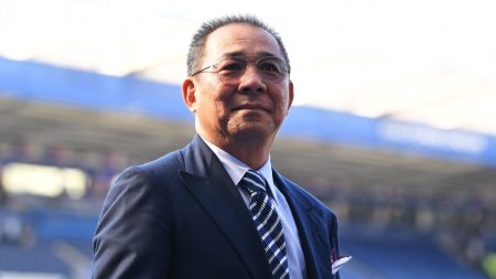 Leicester City: Keluarga mantan pemilik Vichai Srivaddhanaprabha mengajukan klaim senilai £2,15 miliar atas kecelakaan helikopter yang fatal | Berita Sepak Bola