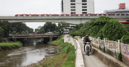 Mengurangi Banjir Jakarta Normalisasi Sungai Ciliwung terus digeber