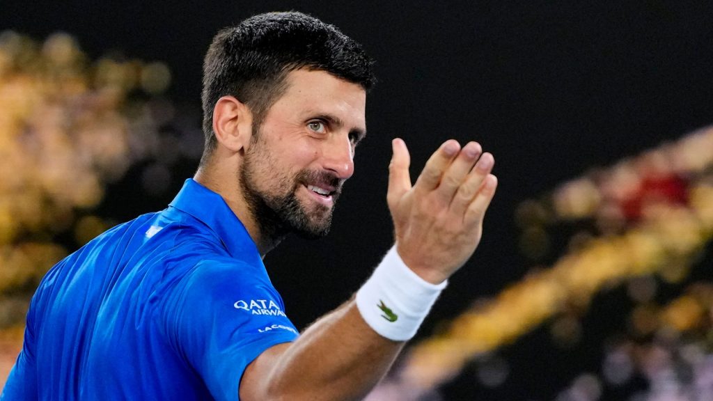 Novak Djokovic: Juara sepuluh kali Australia Terbuka dan pelatih Andy Murray selamat dari ujian lain saat Carlos Alcaraz melaju | Berita Tenis