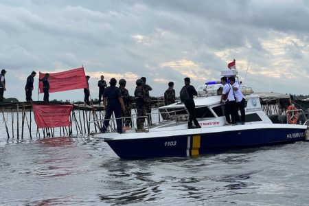 Pemerintah tidak bisa mengeluarkan uang untuk membongkar pagar laut