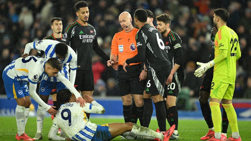 Penalti ‘kontroversial’ Joao Pedro untuk Brighton vs Arsenal dianalisis: ‘Apa yang dilakukan VAR?’ | Berita Sepak Bola