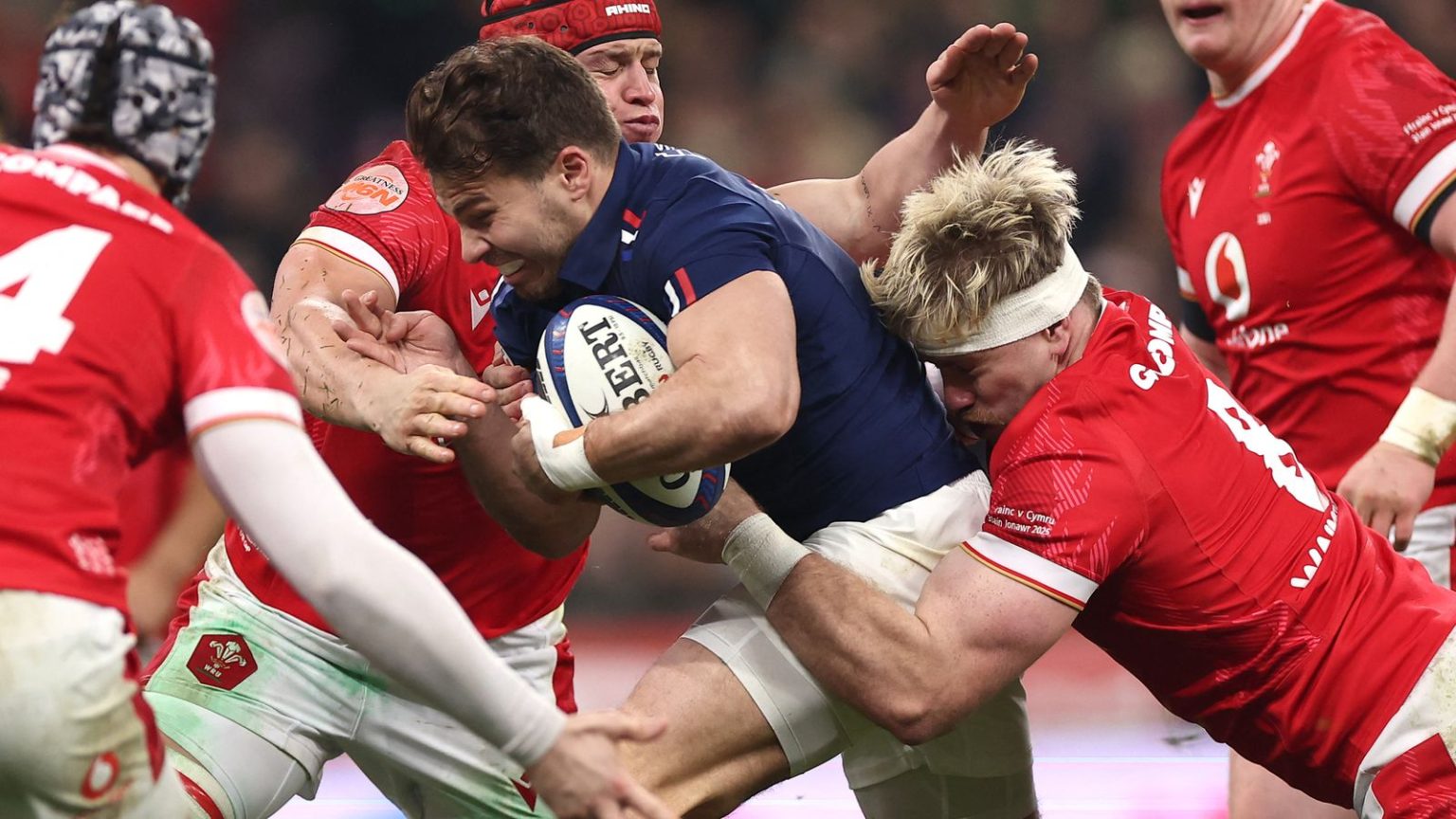 Prancis 43 – 0 Wales