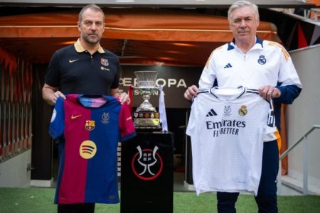 Real Madrid vs Barcelona Hansi Flick optimistis mampu merebut gelar Piala Super Spanyol