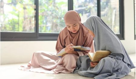 Surah Al-Falaq dan An-Nas Asbabun Nuzul, Pesan, Keutamaan, Tulisan