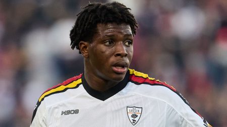 Transfer Patrick Dorgu: Manchester United Tutup pada Penandatanganan Bek Lecce dalam Kesepakatan senilai £ 30 juta | Berita sepak bola