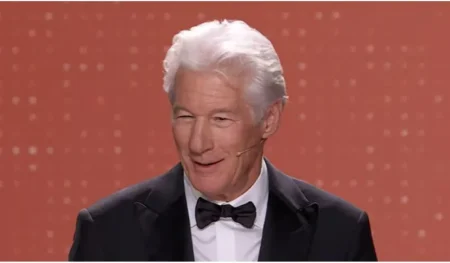 Aktor Richard Gere memanggil Donald Trump Penggat dan kriminal