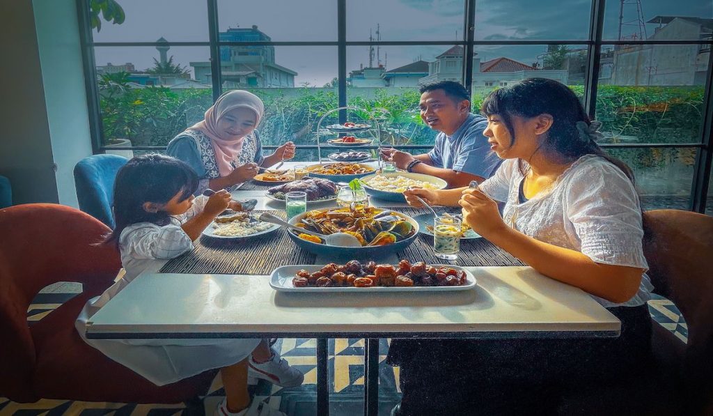 Breaking the Fast di Hotel Mewah dengan Harga Murah Periksa promo ini sebelum habis