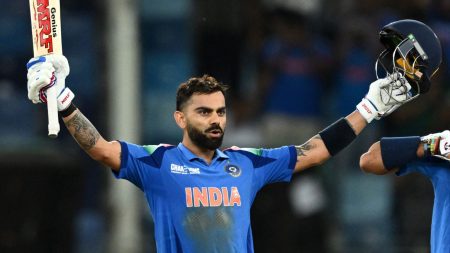 Champions Trophy 2025: Virat Kohli yang memecahkan rekor membawa India kemenangan enam gawang atas rival Pakistan | Berita kriket