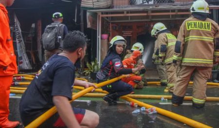 DPRD mendukung penambahan 11 ribu petugas Jakarta Damkar