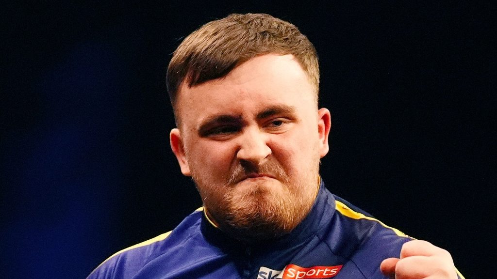 Dart Liga Premier: Luke Littler mengkritik kerumunan orang bersiul setelah mengalahkan Luke Humphries di Glasgow Final | Berita Darts