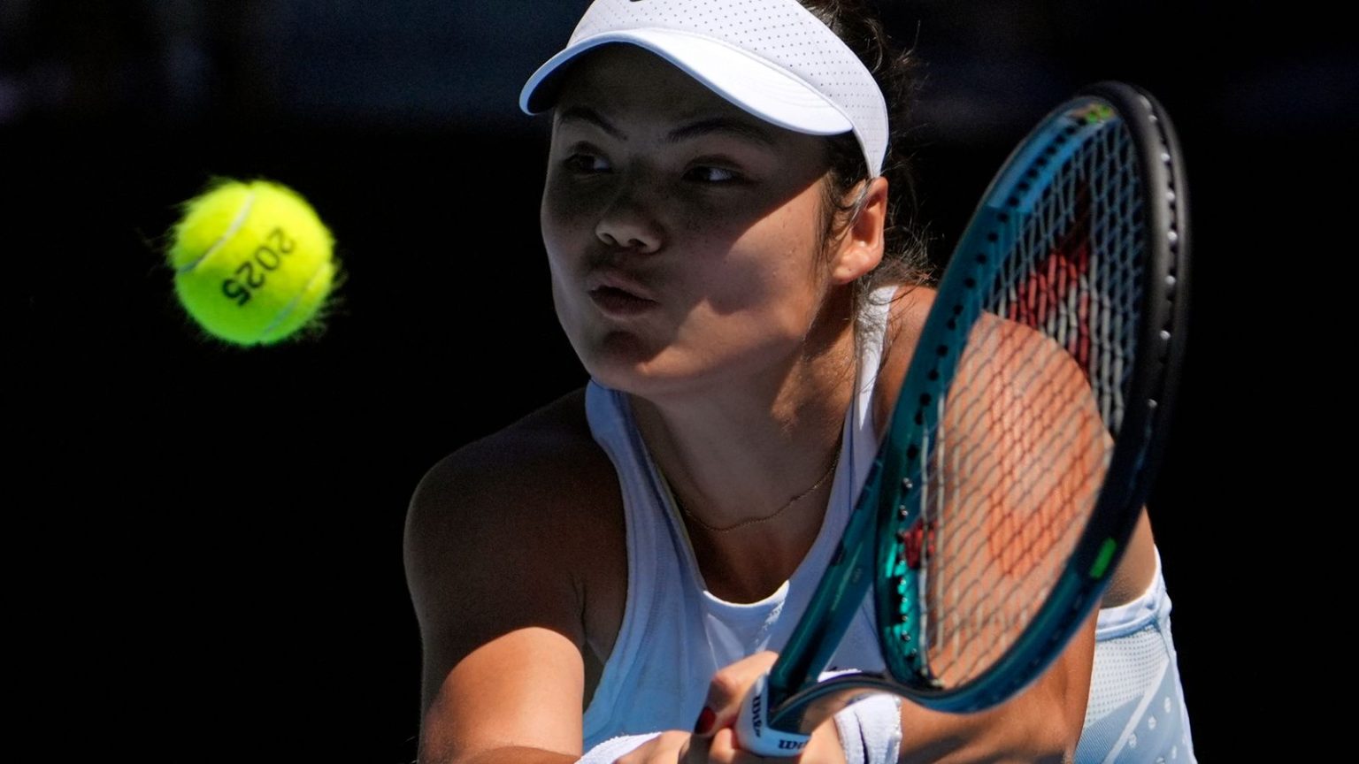 Emma Raducanu: Pemain Inggris ditingkatkan ke undian utama di Abu Dhabi Open dan Play Marketa Vondrusova di babak pertama | Berita tenis