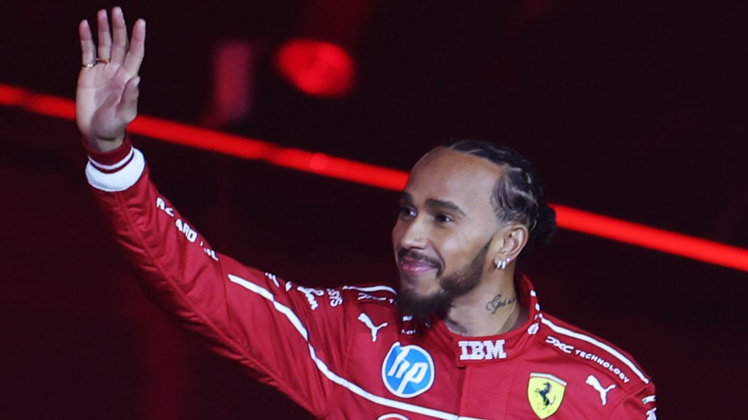 F1 2025 Liveries: Semua 10 tim mengungkapkan desain baru di peluncuran London saat Lewis Hamilton membuat penampilan Ferrari pertama | Berita f1