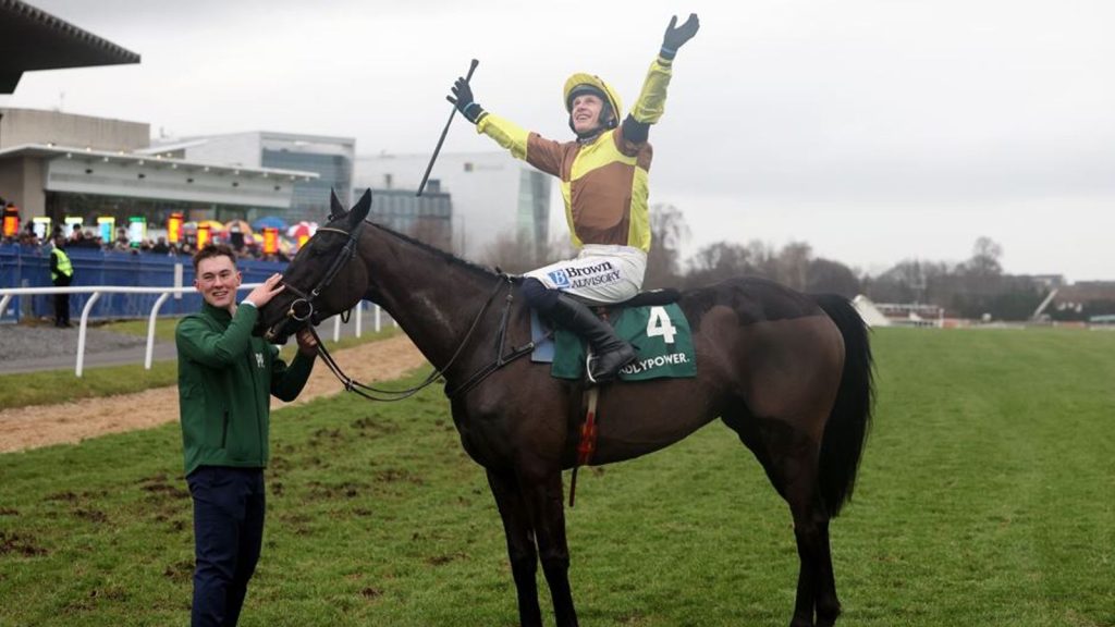 Galopin des Champs: Ace Willie Mullins menyelesaikan hat-trick Piala Emas Irlandia di Leopardstown | Berita Balap