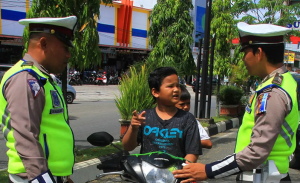 Geng pencuri sepeda motor di Karawang menyimpan pengemudi anak -anak