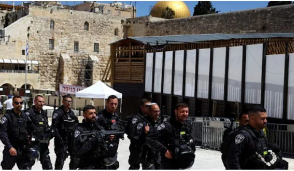 Hamas menyerukan Muslim Palestina dan orang-orang Arab berbondong-bondong ke masjid Al-Aqsa