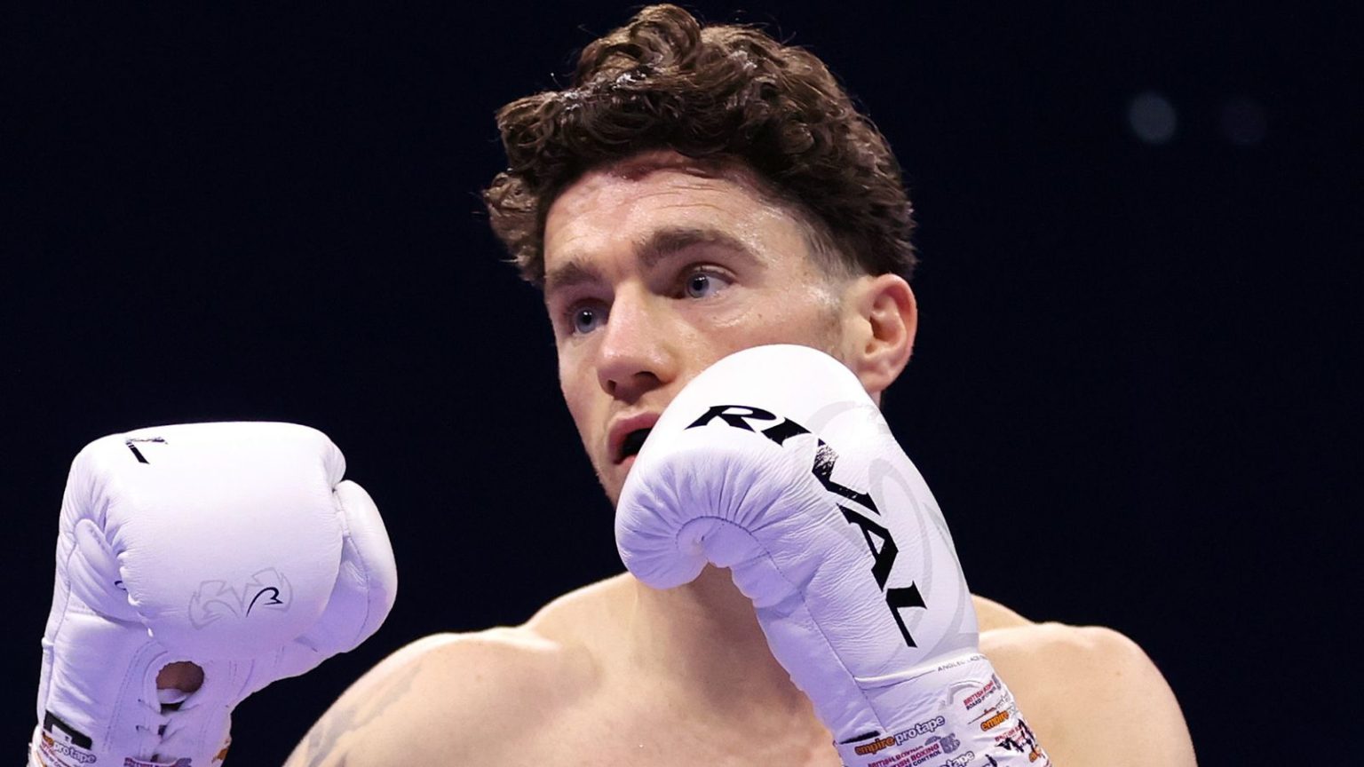 John Cooney: Irish Boxer meninggal setelah menderita cedera otak dalam pertarungan gelar kelas bulu super Celtic | Berita tinju