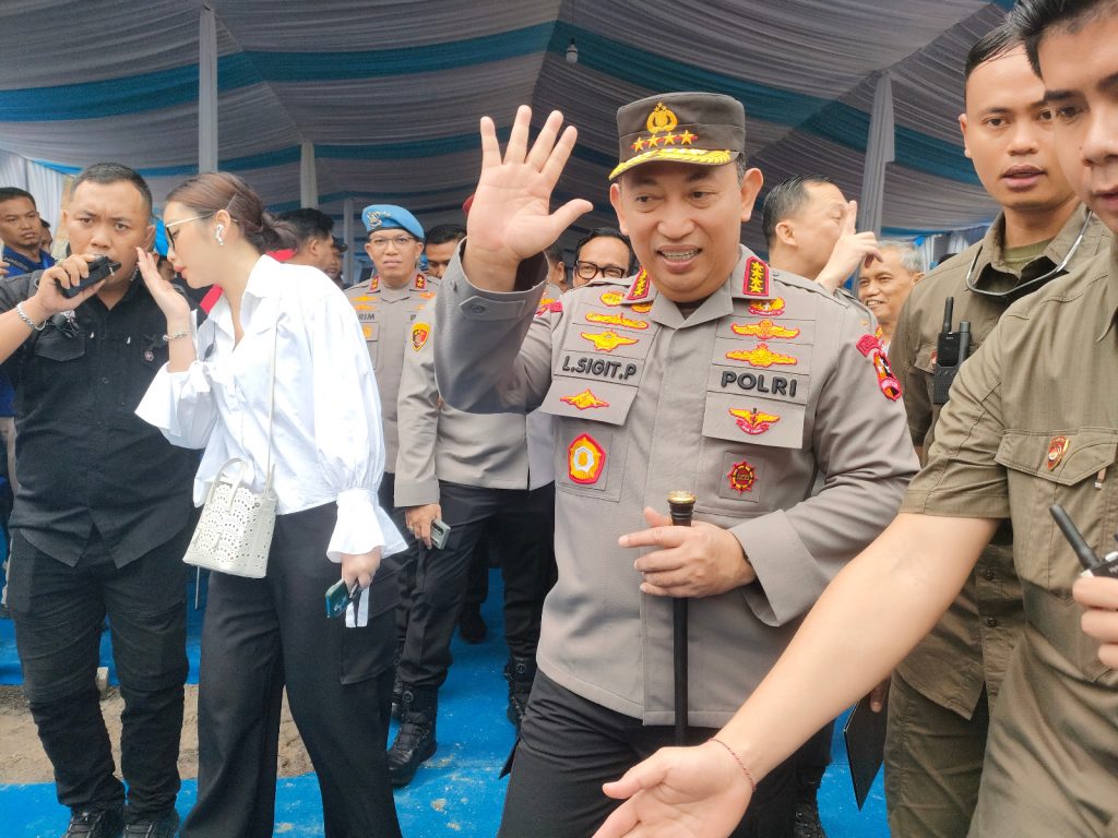 Kepala Kepolisian Nasional mengingatkan bahwa pekerja dan pengusaha harus saling menjaga satu sama lain