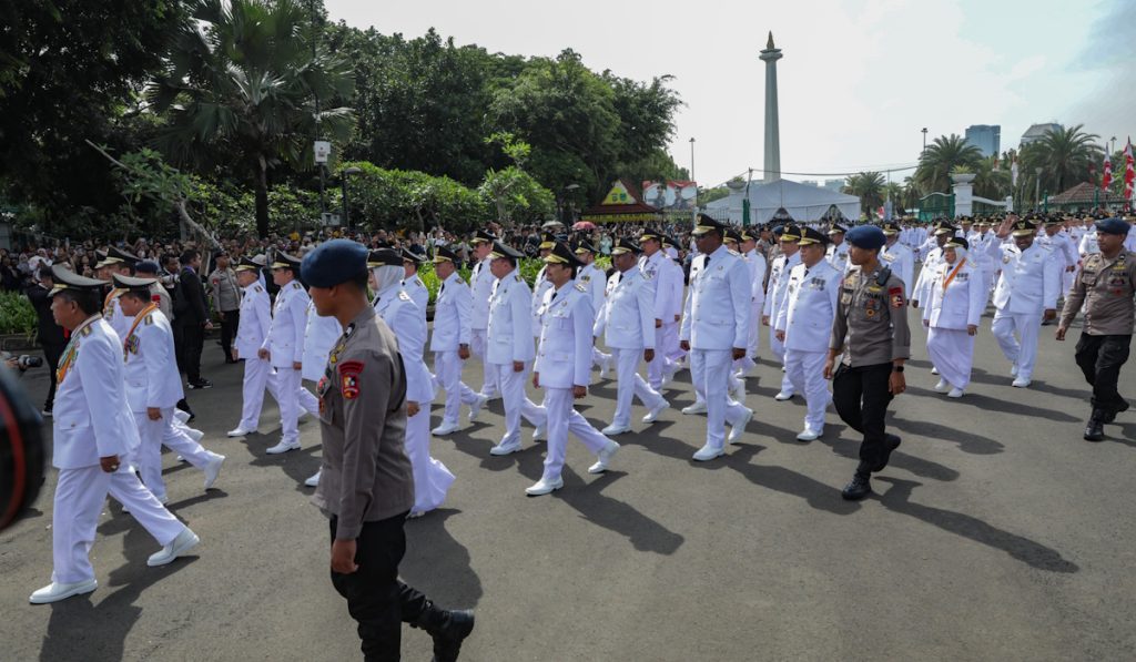 Komisi II memanggil pemilihan secara bersamaan perlu ditinjau