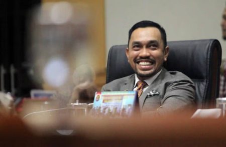 Legislator meminta Kantor Kejaksaan Agung untuk menyelidiki kasus -kasus korupsi pertamina