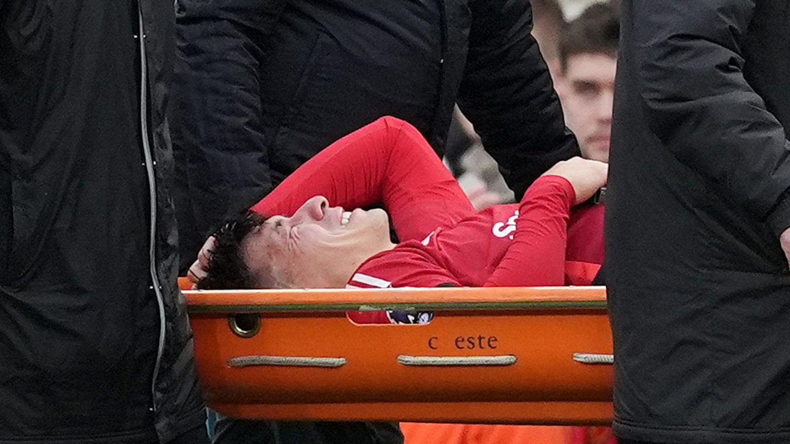 Lisandro Martinez Injury: Manchester United Defender Likery untuk melewatkan sisa musim ini setelah cedera ligamen cruciate | Berita sepak bola