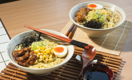 Mencicipi varian Ramen baru Shigeru