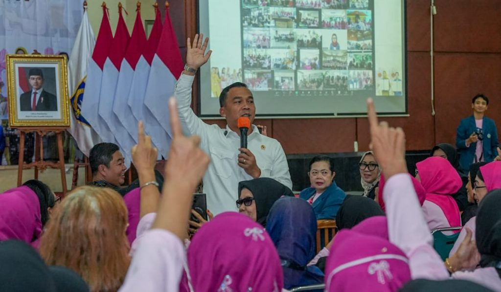 Menteri Sekolah Lansia Wihaji Smart Online Bantuan Lansia Tetap Produktif