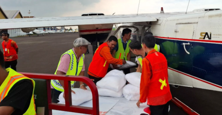 Modifikasi cuaca bukanlah solusi untuk mengatasi banjir dalam protes Jakarta menjadi panas dan kering