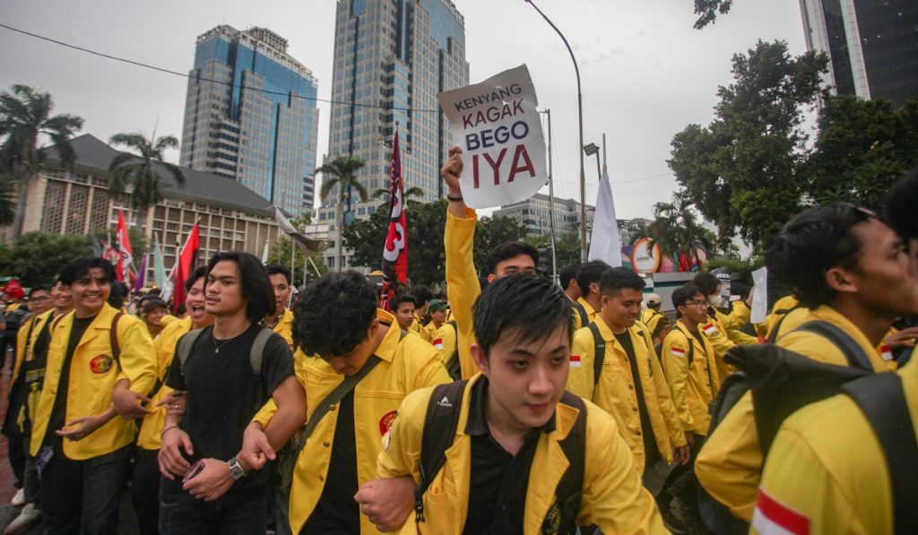 Nuansa tebal ordo baru, tidak memihak meminta diskusi tentang revisi undang -undang TNI untuk tidak dilanjutkan