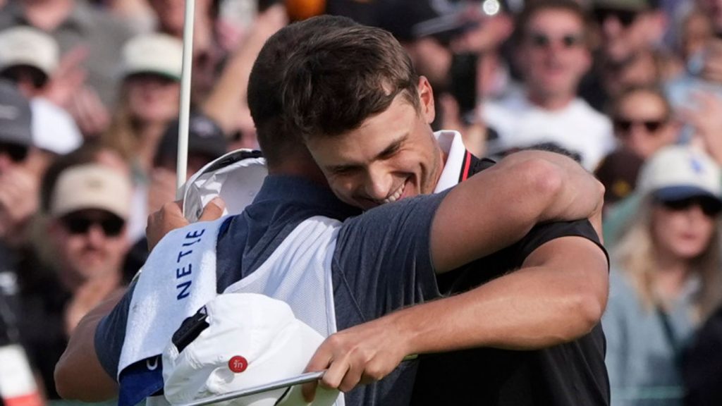 PGA TOUR GOLF: Bintang Piala Ryder Ludvig Åberg merebut Kemenangan Invitational Genesis di Torrey Pines | Berita golf