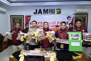 POLDA Jambi menyita 12 kg metamfetamin dari sindikat obat internasional