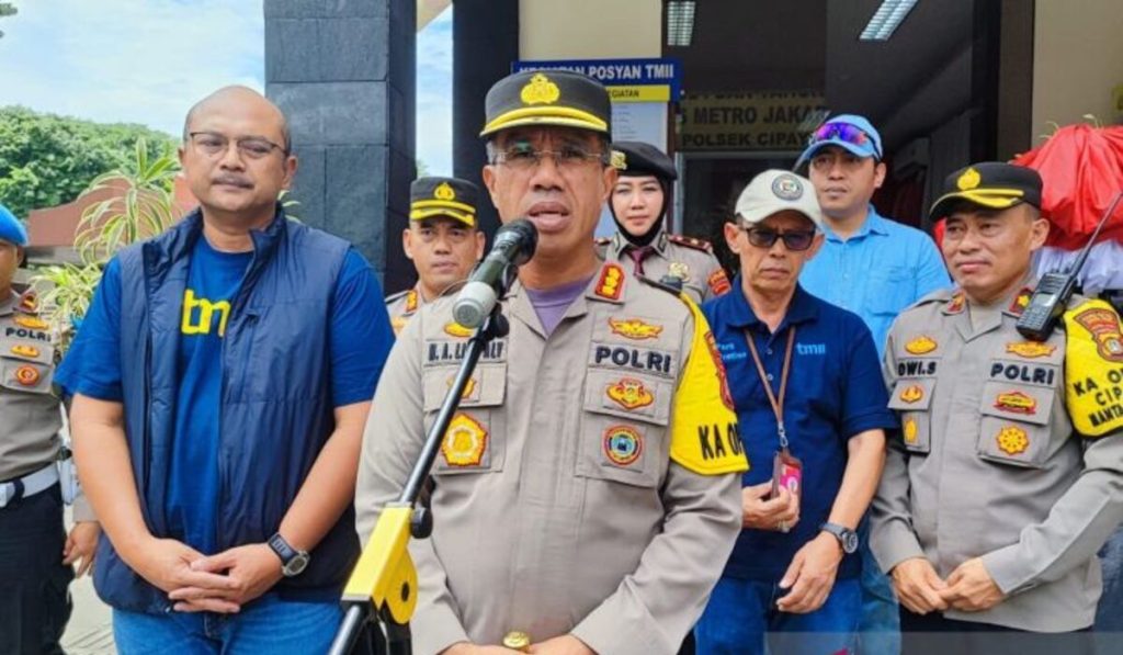 Pelaku pembunuhan pemilik toko di Jakarta Timur yang mayatnya dilemparkan memiliki kesempatan untuk menguras akun korban