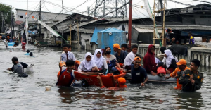 Peringatan Banjir Potensi Pasang Surut untuk merendam Jakarta pesisir hingga 26 Februari 2025