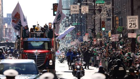 Philadelphia Eagles Super Bowl Parade: Dua wanita ditembak selama CONVRASION, Polisi mengatakan | Berita NFL