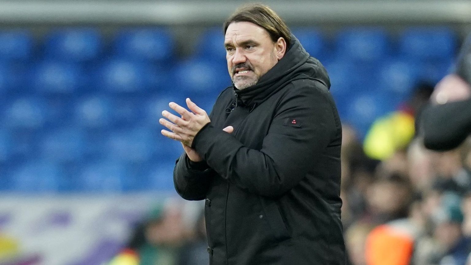 Piala FA: Bos Leeds Daniel Farke menimbang insiden nyanyian tragedi setelah kalah dari Millwall di babak keempat | Berita sepak bola